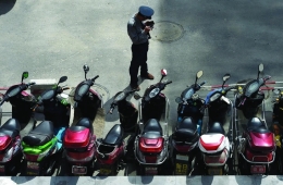 Từ xe xăng sang xe điện: Thượng Hải cần tới 18 năm