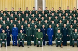 TẬP CẬN BÌNH GẶP KHÓ KHĂN, BUỘC PHẢI CHIA SẺ QUYỀN LỰC
