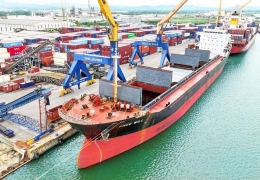 Kinh tế biển và "đội hình Lạc Long Quân"