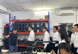 BA GÓC NHÌN VỀ CHUYẾN VIẾNG THĂM CÔNG TY DRONE RTR CỦA BỘ TRƯỞNG BỘ KHOA HỌC & CÔNG NGHỆ NGUYỄN MẠNH HÙNG.