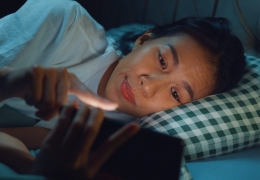 Quá nhiều Gen Z đang làm “người chuột”: Chỉ nằm im và chìm trong nỗi buồn vô tận