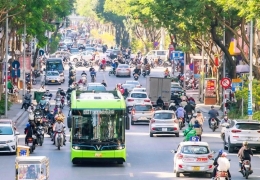 Xe điện, hybrid, xăng E10 và bài toán của các đại gia ở Việt Nam