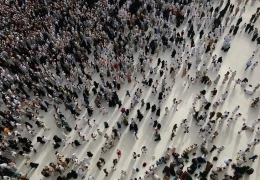 Nghiên cứu: Trái đất chỉ chịu được khoảng 2,5 tỉ người