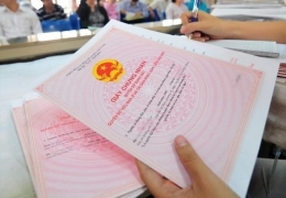 Ngân hàng đẩy mạnh cho vay địa ốc, ôm khối tài sản thế chấp khổng lồ bằng bất động sản
