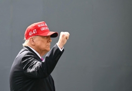 Tổng thống Donald Trump phát biểu tại lễ tốt nghiệp tại Học viện Quân sự West Point