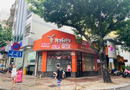 Mặt Bằng Trung Tâm TP.HCM Thay Đổi: Dịch Vụ Y Tế, Sức Khỏe Lên Ngôi Khi F&B Nhỏ Lẻ, Thời Trang Hụt Hơi